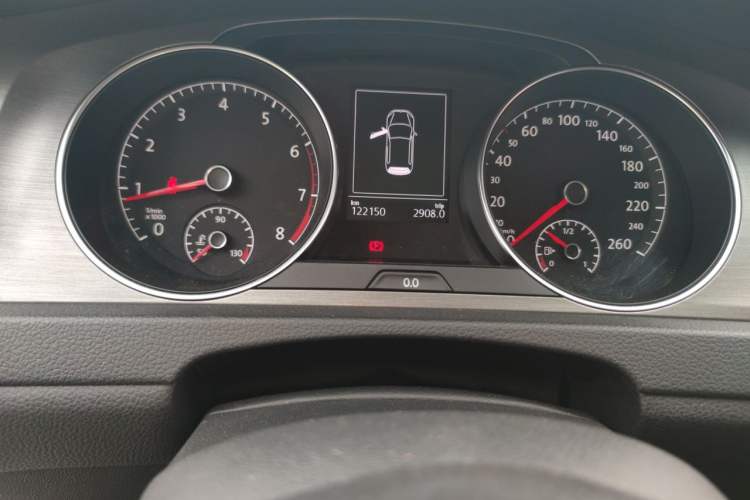Used Volkswagen Golf 2014 1.4TSI Automatic Comfort Model Instrument Cluster