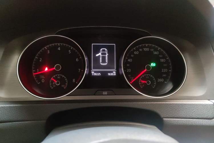 Used Volkswagen Golf 2014 1.6L Automatic Comfort Model Instrument Cluster