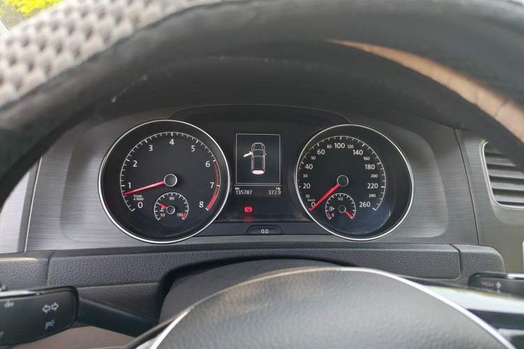 Used Volkswagen Golf 2014 1.4 TSI Manual Comfort Model Instrument Cluster