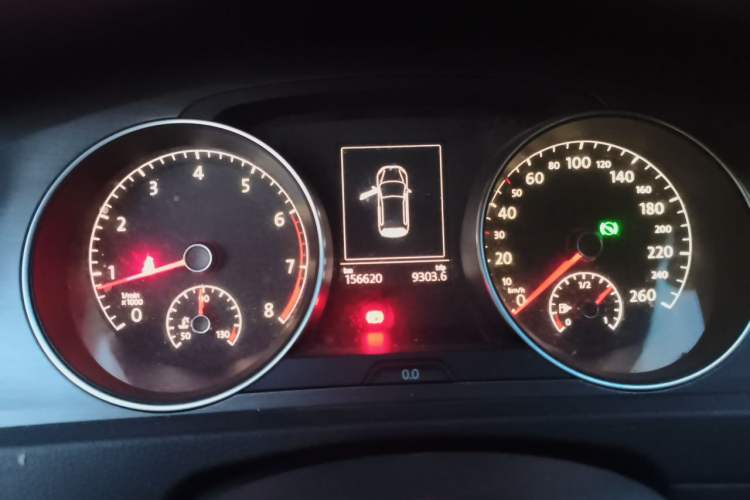 Used Volkswagen Golf 2014 1.6L Automatic Comfort Model Instrument Cluster