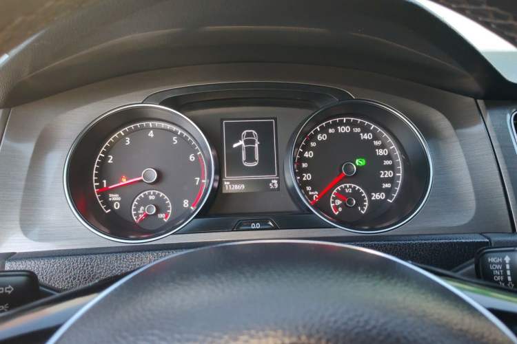 Used Volkswagen Golf 2014 1.4TSI Automatic Comfort Model Instrument Cluster