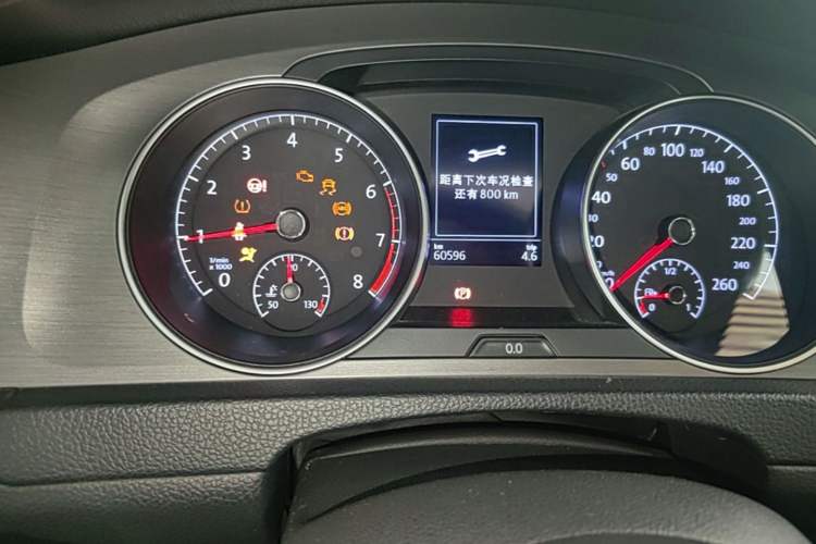 Used Volkswagen Golf 2014 1.4TSI Automatic Luxury Model Instrument Cluster
