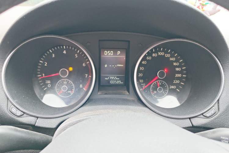 Used Volkswagen Golf 2014 1.6L Automatic Comfort Model Instrument Cluster