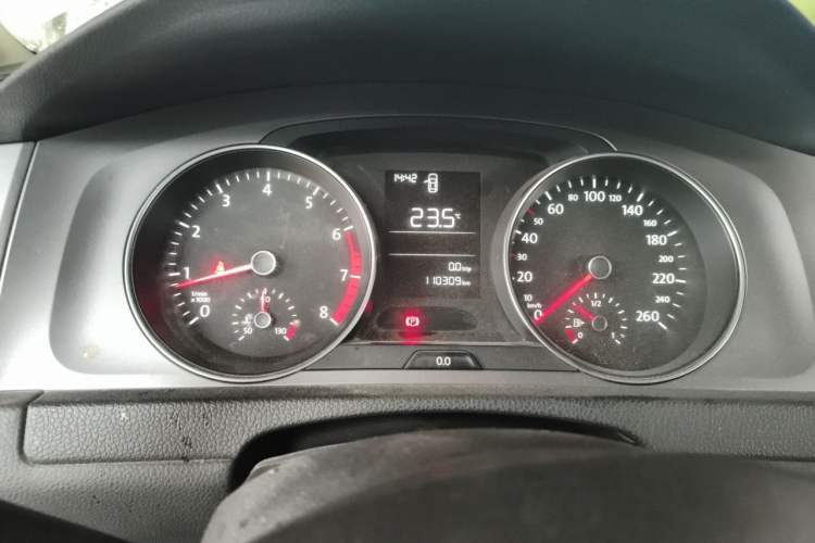 Used Volkswagen Golf 2014 1.6L Manual Fashion Edition Instrument Cluster