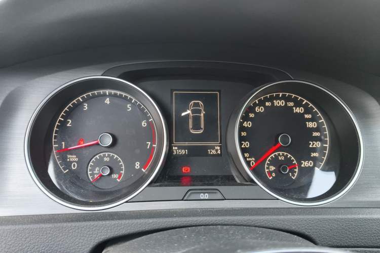 Used Volkswagen Golf 2014 1.4TSI Automatic Luxury Model Instrument Cluster