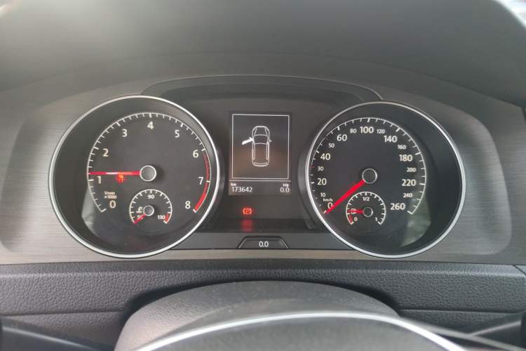 Used Volkswagen Golf 2014 1.4TSI Automatic Comfort Model Instrument Cluster