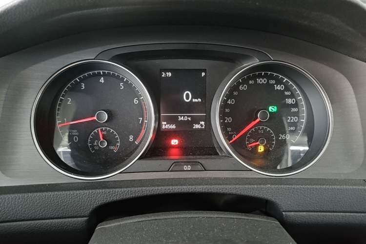 Used Volkswagen Golf 2014 1.6L Automatic Comfort Model Instrument Cluster