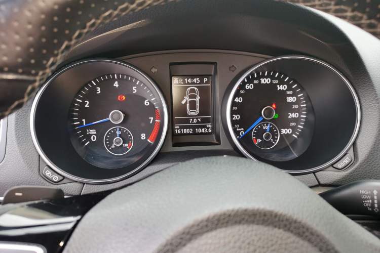 Used Volkswagen Golf 2014 2.0 TSI R Convertible Instrument Cluster