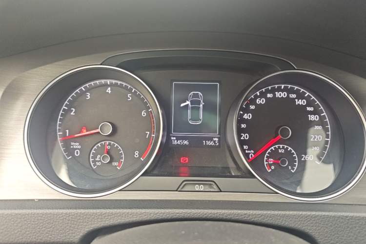 Used Volkswagen Golf 2014 1.4TSI Automatic Comfort Model Instrument Cluster