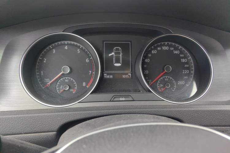 Used Volkswagen Golf 2014 1.6L Automatic Comfort Model Instrument Cluster