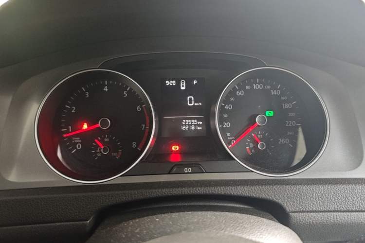 Used Volkswagen Golf 2014 1.6L Automatic Fashion Model Instrument Cluster