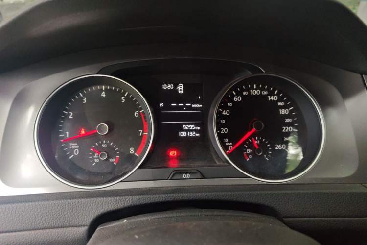 Used Volkswagen Golf 2014 1.6L Manual Fashion Edition Instrument Cluster