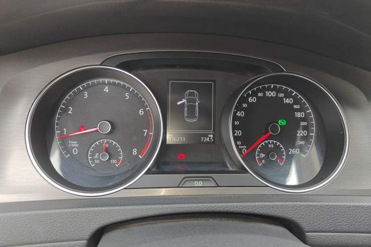 Used Volkswagen Golf 2014 1.6L Automatic Comfort Model Instrument Cluster