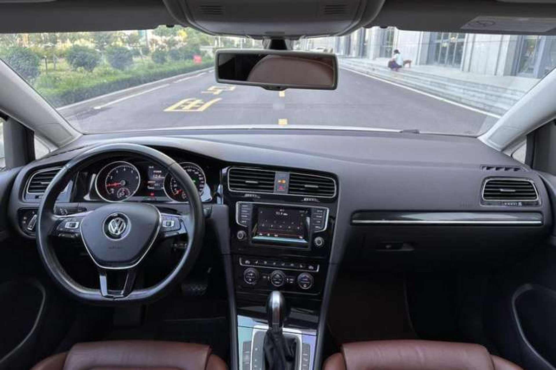 Used Volkswagen Golf 2014 1.4TSI Luxury Travel Edition Interior 2