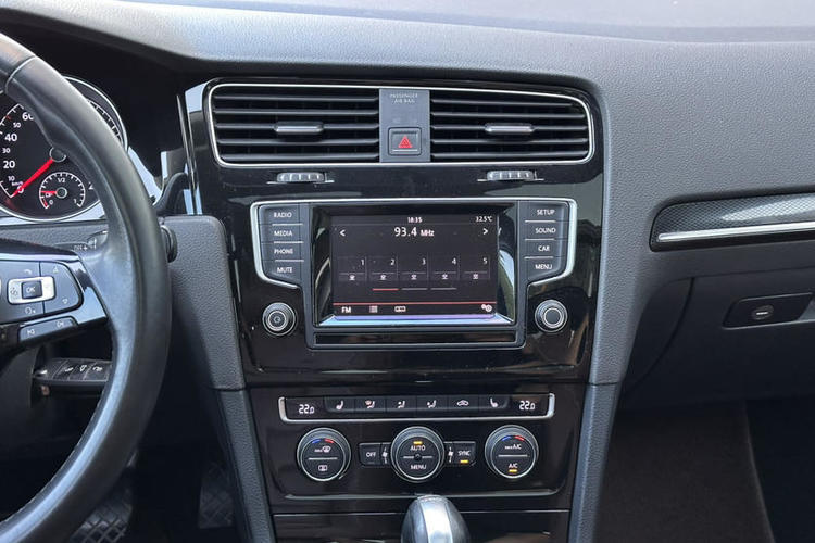Used Volkswagen Golf 2014 1.4TSI Luxury Travel Edition Interior 3
