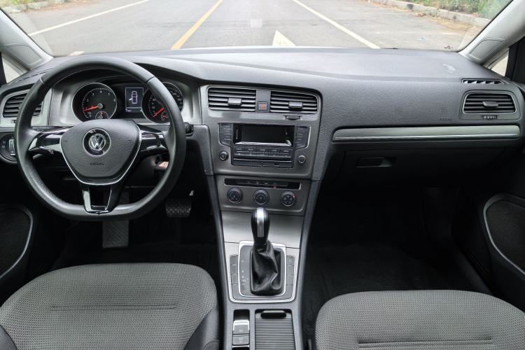 Used Volkswagen Golf 2014 1.6L Automatic Comfort Model Interior 3