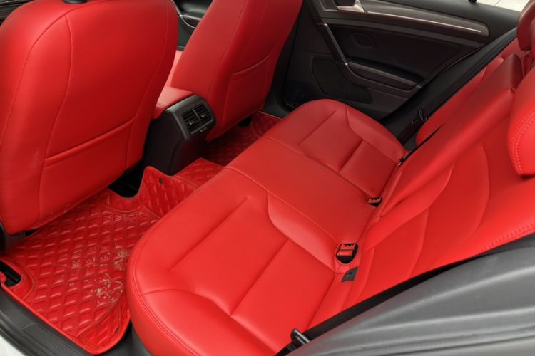Used Volkswagen Golf 2014 1.6L Automatic Comfort Model Interior 4