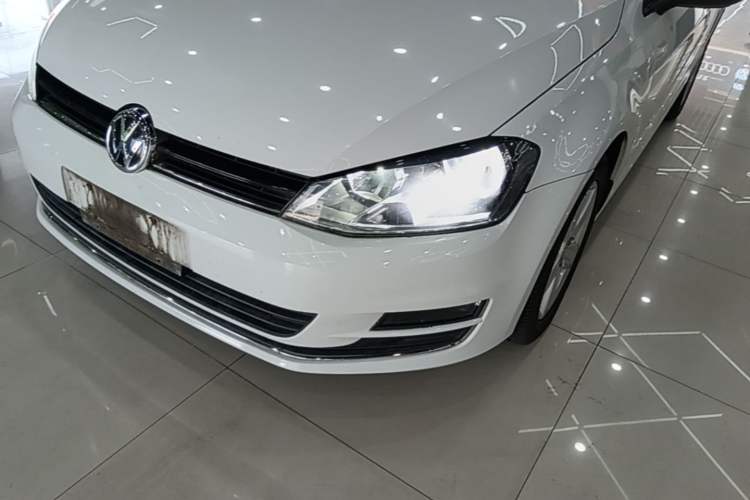 Used Volkswagen Golf 2014 1.4TSI Automatic Comfort Model Left Front Headlight