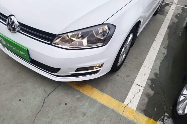 Used Volkswagen Golf 2014 1.4TSI Automatic Luxury Model Left Front Headlight