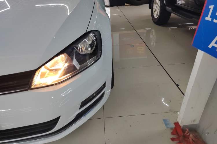 Used Volkswagen Golf 2014 1.4TSI Automatic Comfort Model Left Front Headlight