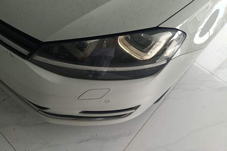 Used Volkswagen Golf 2014 1.4TSI Luxury Travel Edition Left Front Headlight