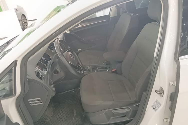 Used Volkswagen Golf 2014 1.4TSI Automatic Comfort Model Left Front Seat