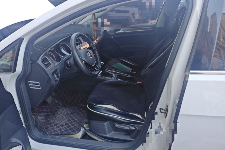 Used Volkswagen Golf 2014 1.6L Automatic Comfort Model Left Front Seat
