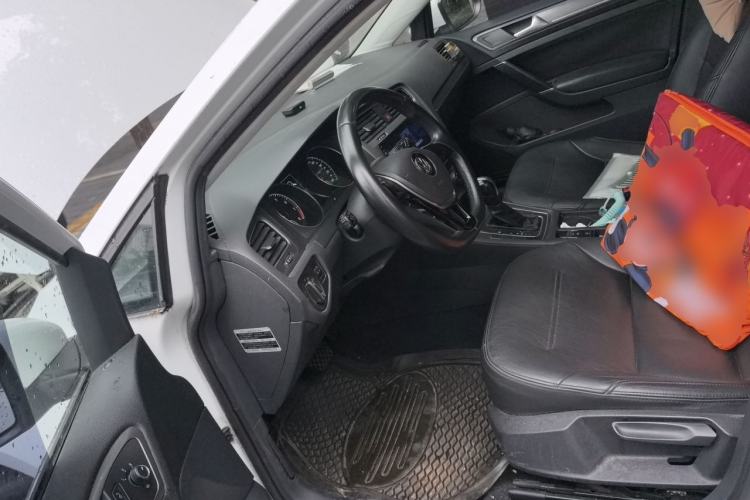 Used Volkswagen Golf 2014 1.6L Automatic Comfort Model Left Front Seat