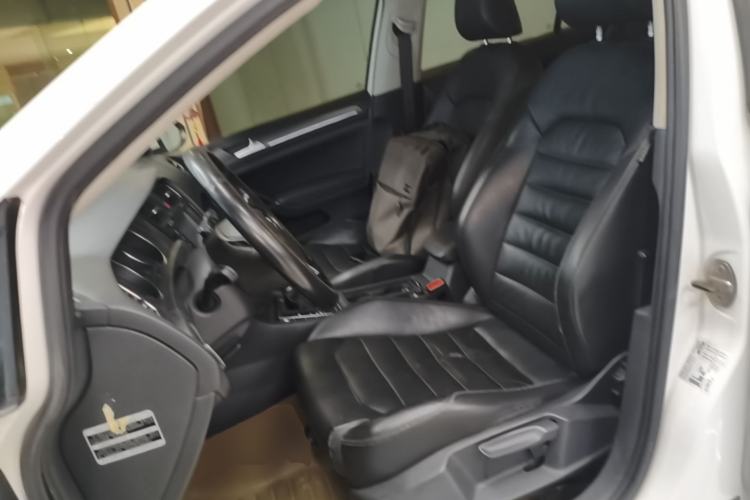 Used Volkswagen Golf 2014 1.4TSI Automatic Luxury Model Left Front Seat