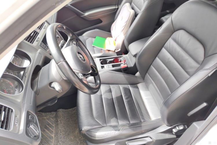 Used Volkswagen Golf 2014 1.4TSI Automatic Luxury Model Left Front Seat