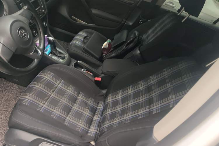 Used Volkswagen Golf 2014 1.6L Automatic Comfort Model Left Front Seat