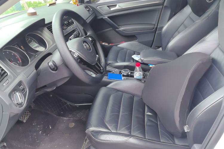 Used Volkswagen Golf 2014 1.4TSI Automatic Luxury Model Left Front Seat