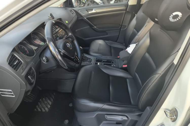 Used Volkswagen Golf 2014 1.4TSI Automatic Comfort Model Left Front Seat