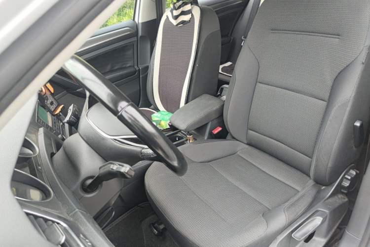 Used Volkswagen Golf 2014 1.4TSI Automatic Comfort Model Left Front Seat