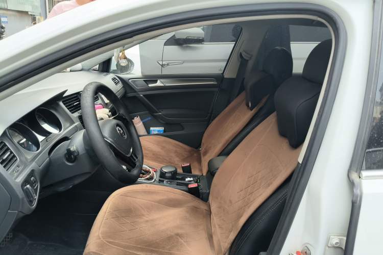 Used Volkswagen Golf 2014 1.4TSI Automatic Comfort Model Left Front Seat
