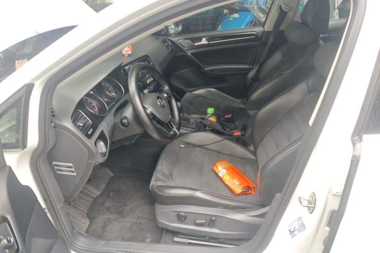 Used Volkswagen Golf 2014 1.4TSI Automatic Flagship Model Left Front Seat
