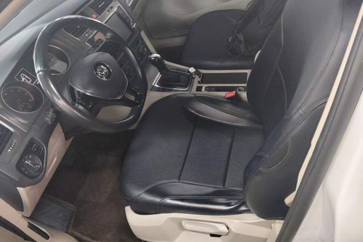 Used Volkswagen Golf 2014 1.6L Automatic Comfort Model Left Front Seat