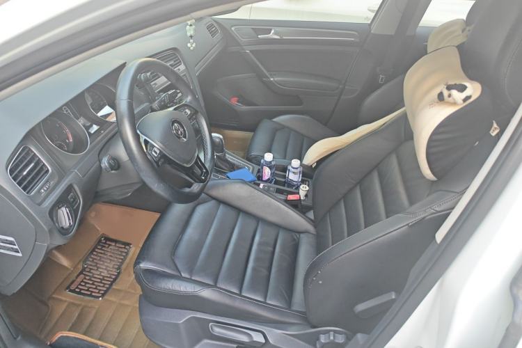 Used Volkswagen Golf 2014 1.4TSI Automatic Luxury Model Left Front Seat