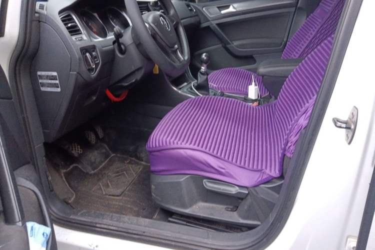 Used Volkswagen Golf 2014 1.6L Manual Fashion Edition Left Front Seat