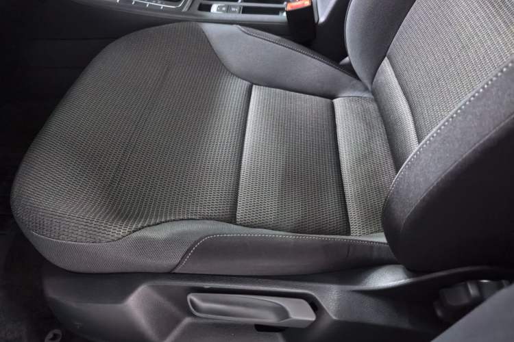 Used Volkswagen Golf 2014 1.6L Automatic Comfort Model Left Front Seat