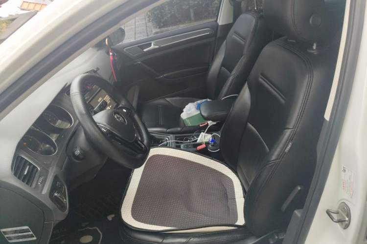 Used Volkswagen Golf 2014 1.6L Automatic Comfort Model Left Front Seat