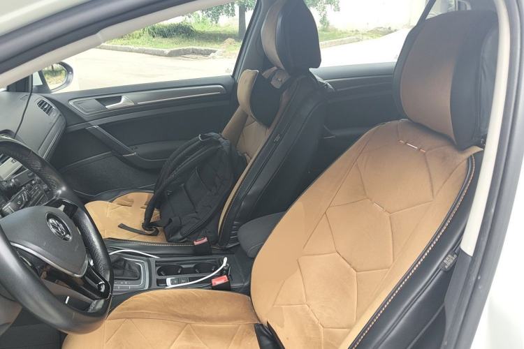 Used Volkswagen Golf 2014 1.6L Automatic Comfort Model Left Front Seat