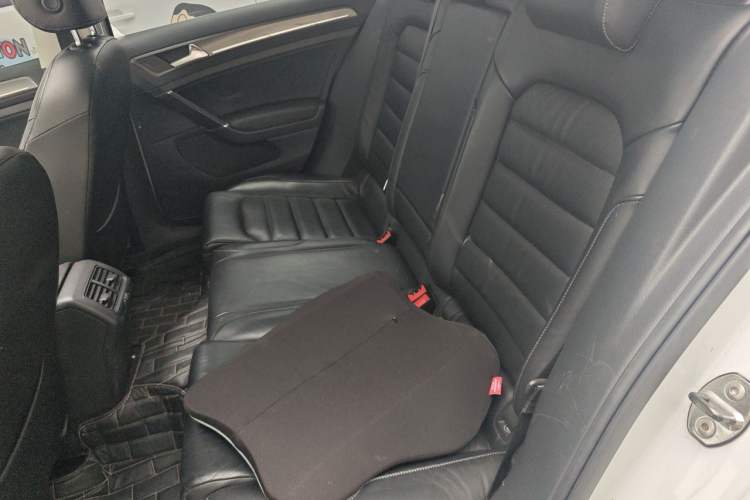 Used Volkswagen Golf 2014 1.4TSI Automatic Luxury Model Left Rear Seat