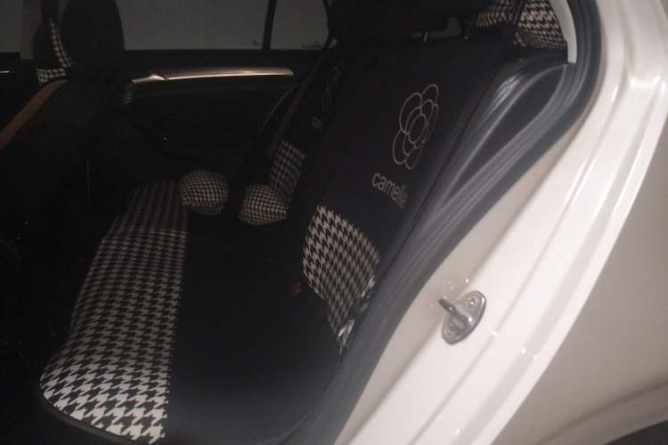 Used Volkswagen Golf 2014 1.4TSI Automatic Comfort Model Left Rear Seat