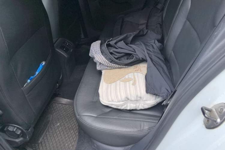 Used Volkswagen Golf 2014 1.6L Automatic Comfort Model Left Rear Seat