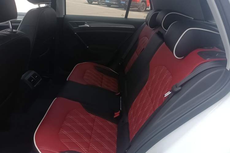 Used Volkswagen Golf 2014 1.4TSI Automatic Comfort Model Left Rear Seat