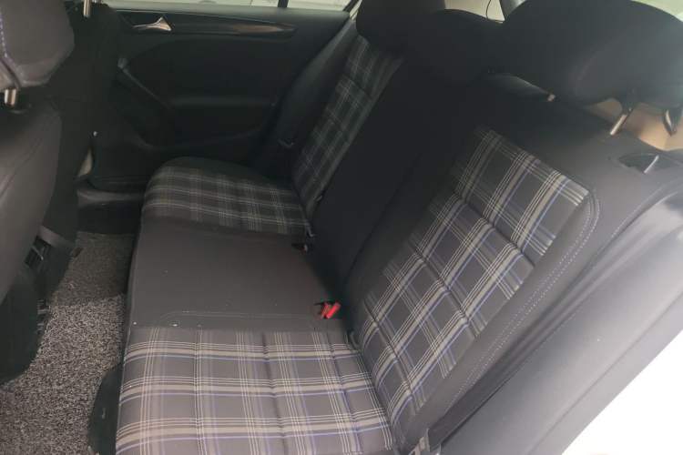 Used Volkswagen Golf 2014 1.6L Automatic Comfort Model Left Rear Seat