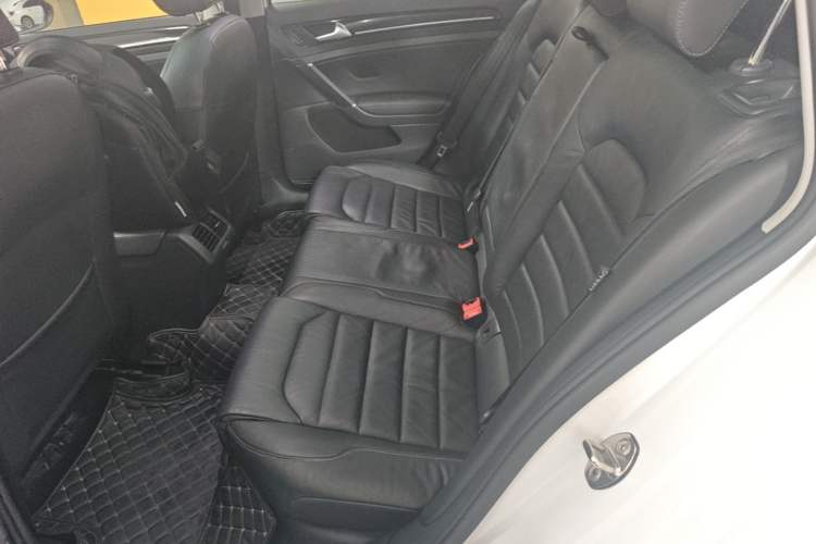 Used Volkswagen Golf 2014 1.4TSI Luxury Travel Edition Left Rear Seat