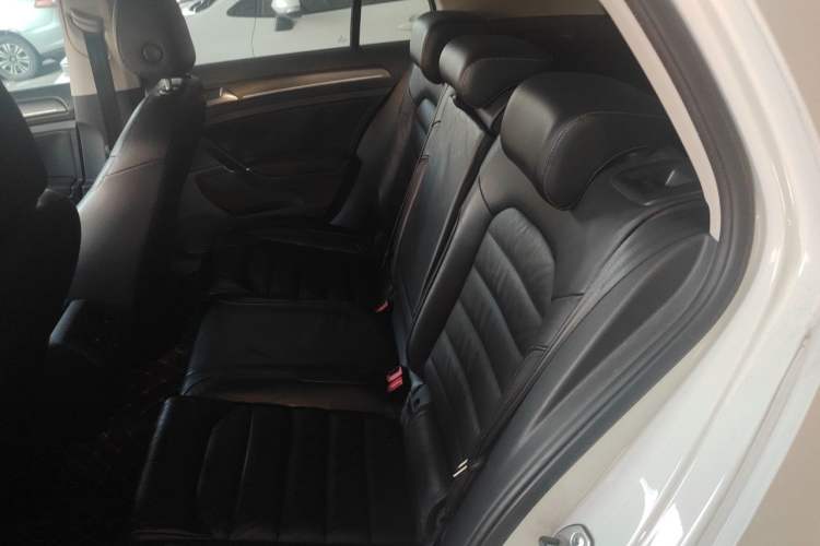 Used Volkswagen Golf 2014 1.4TSI Automatic Luxury Model Left Rear Seat