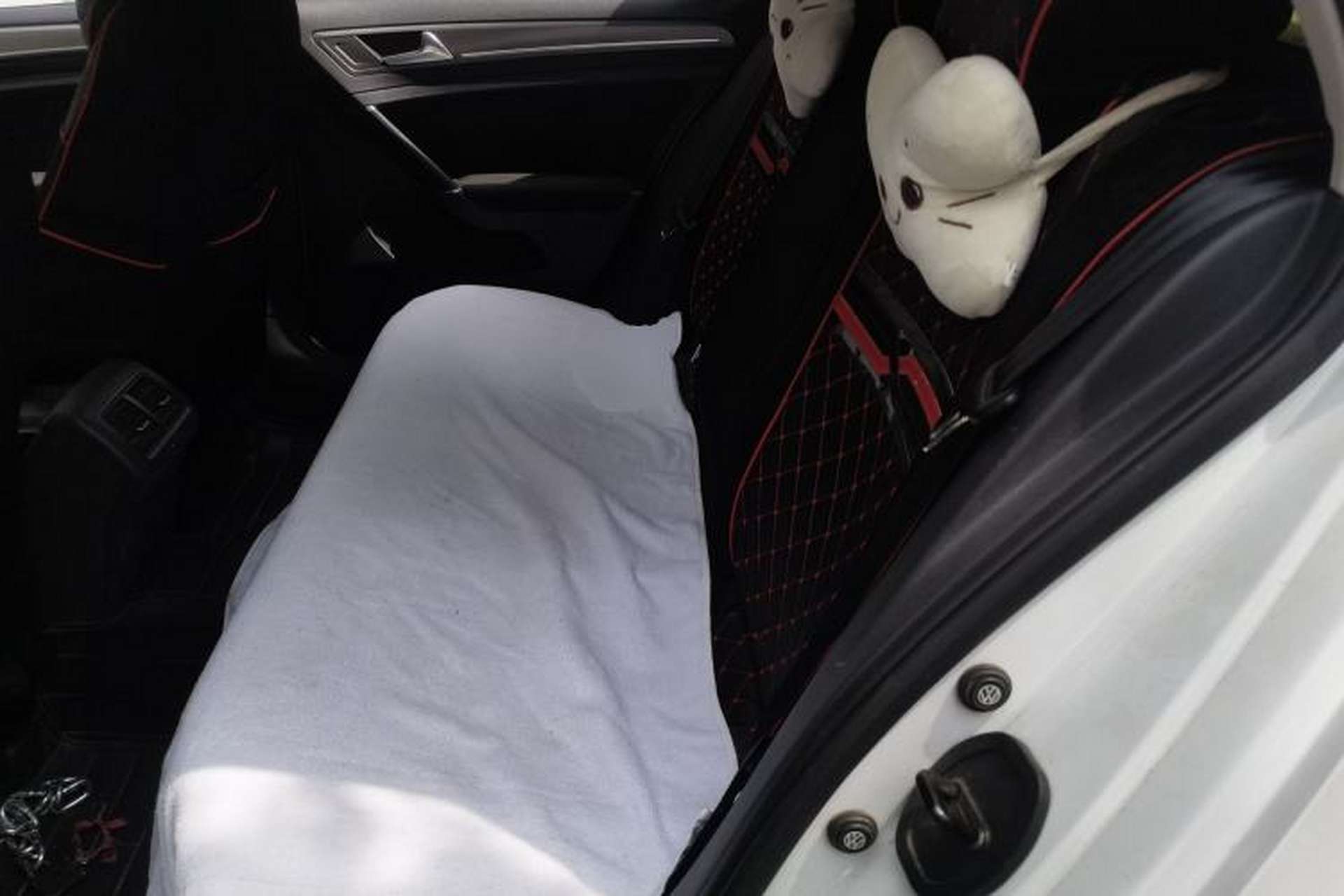 Used Volkswagen Golf 2014 1.6L Automatic Comfort Model Left Rear Seat